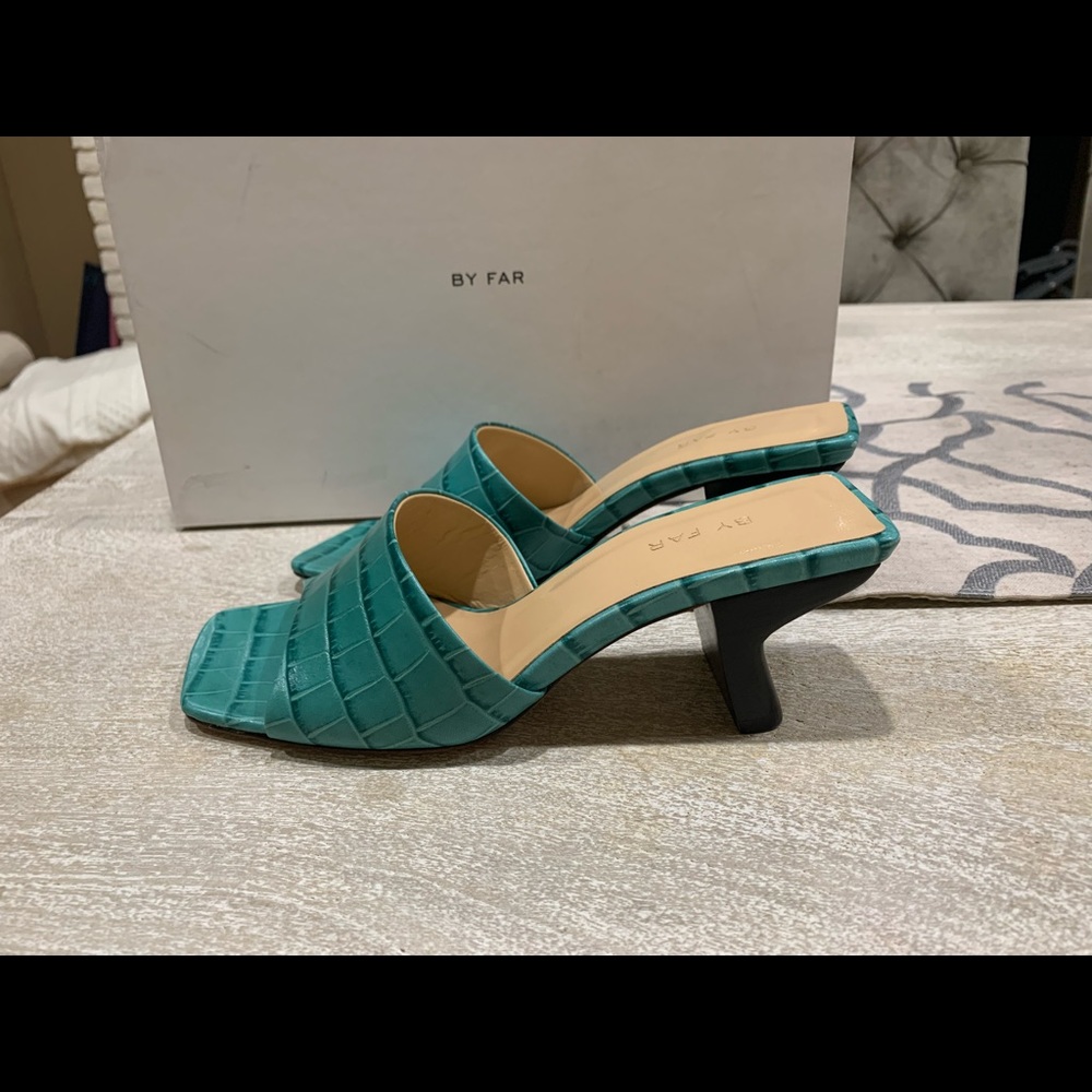 BY FAR croc embossed sandals - Picture 6 of 8